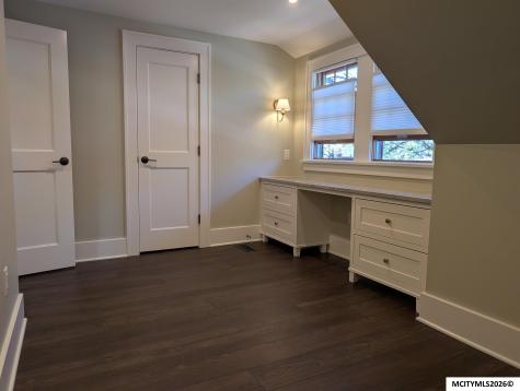 1017 1st NW Mason City IA 50401