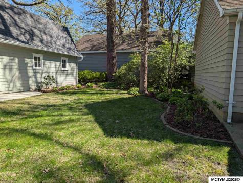 1017 1st NW Mason City IA 50401