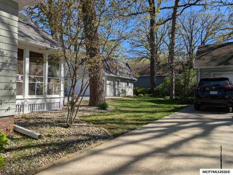 1017 1st NW Mason City IA 50401