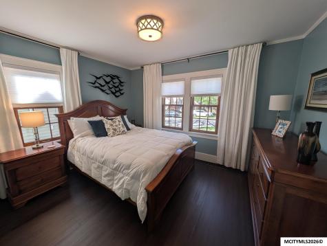 1017 1st NW Mason City IA 50401