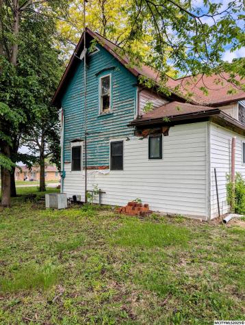 404 S Main Marble Rock IA 50653