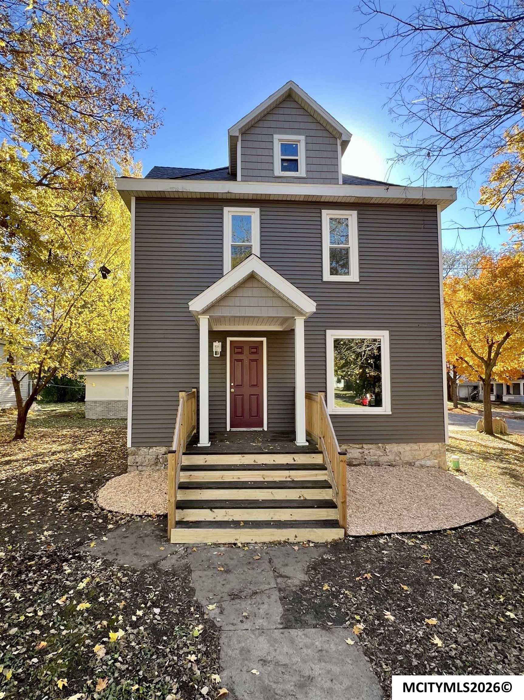 325 NW 1st Street Mason City IA 50401