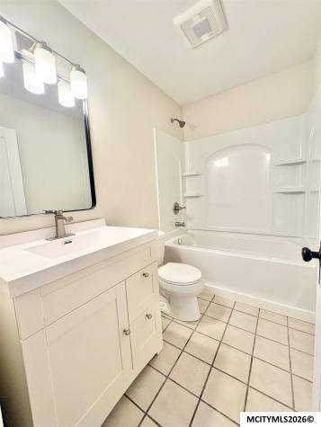 325 NW 1st Street Mason City IA 50401