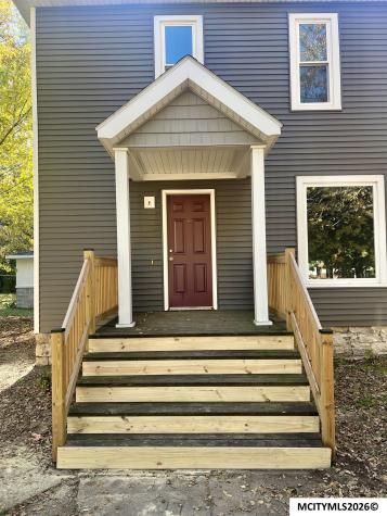 325 NW 1st Street Mason City IA 50401