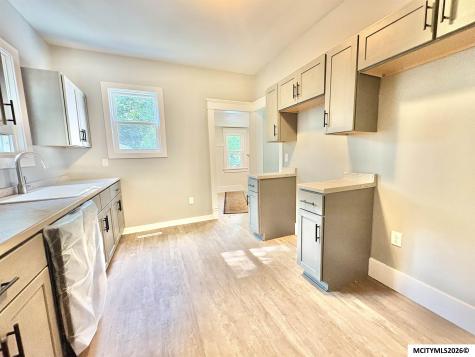 325 NW 1st Street Mason City IA 50401