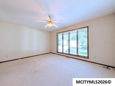 2 Quarry Road Mason City IA 50401