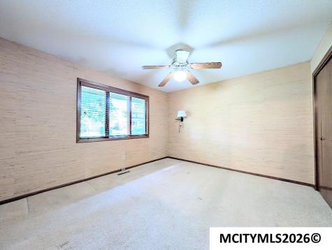 2 Quarry Road Mason City IA 50401