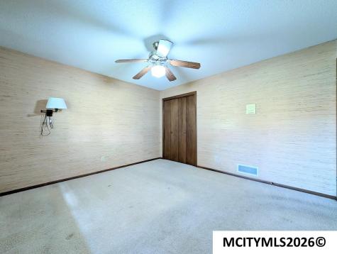 2 Quarry Road Mason City IA 50401