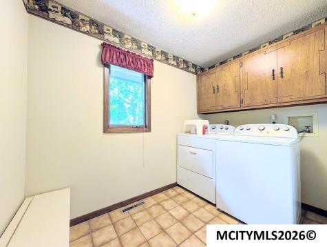 2 Quarry Road Mason City IA 50401