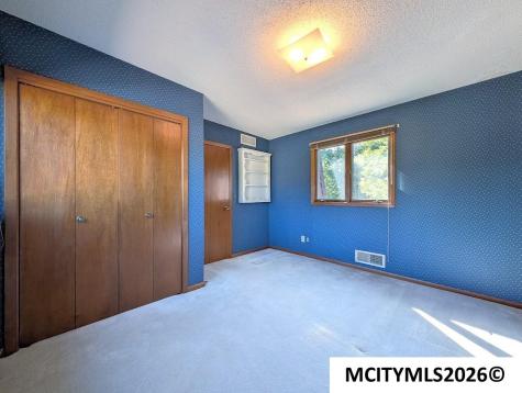 2 Quarry Road Mason City IA 50401