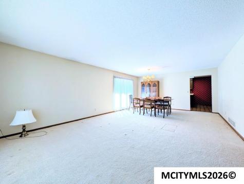 2 Quarry Road Mason City IA 50401