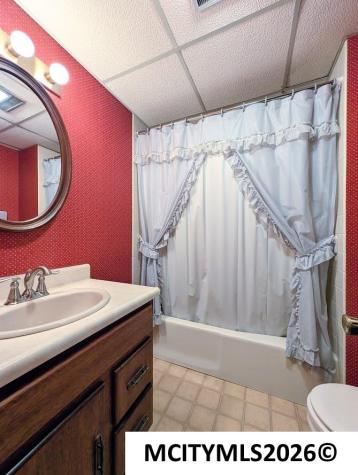 2 Quarry Road Mason City IA 50401