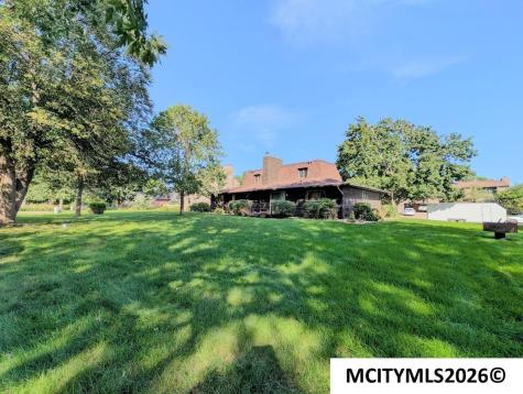 2 Quarry Road Mason City IA 50401