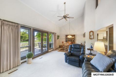 1814 Springview Drive Mason City IA 50401