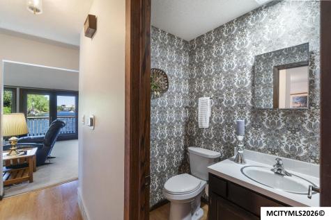 1814 Springview Drive Mason City IA 50401