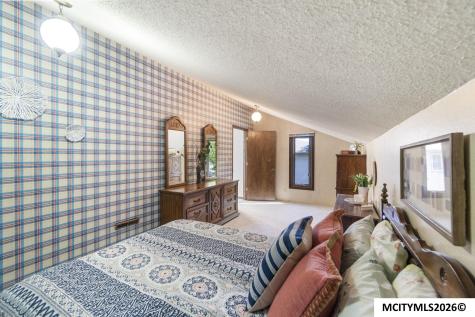 1814 Springview Drive Mason City IA 50401