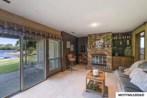 1814 Springview Drive Mason City IA 50401