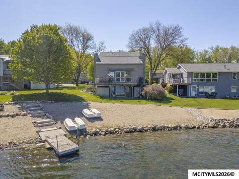 1814 Springview Drive Mason City IA 50401