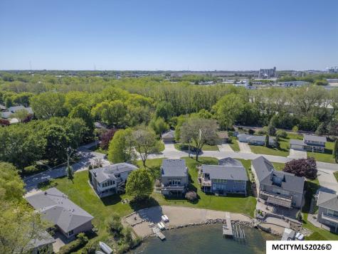 1814 Springview Drive Mason City IA 50401
