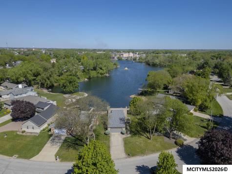 1814 Springview Drive Mason City IA 50401