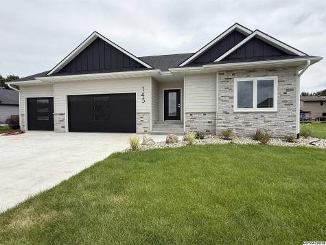 145 Boulder Mason City IA 50401