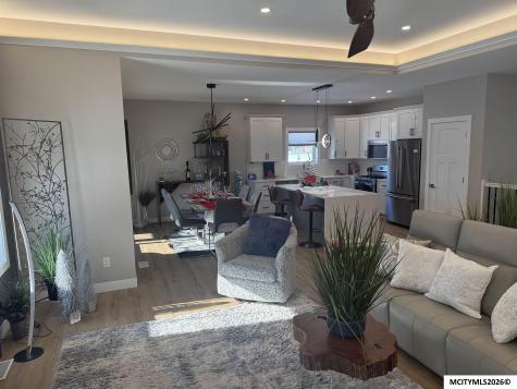 145 Boulder Mason City IA 50401