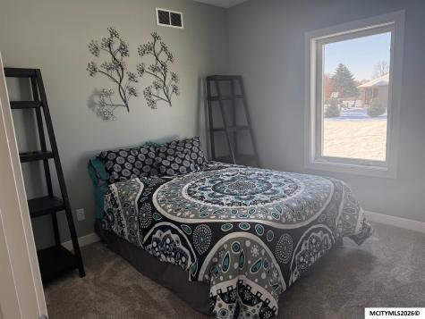 145 Boulder Mason City IA 50401