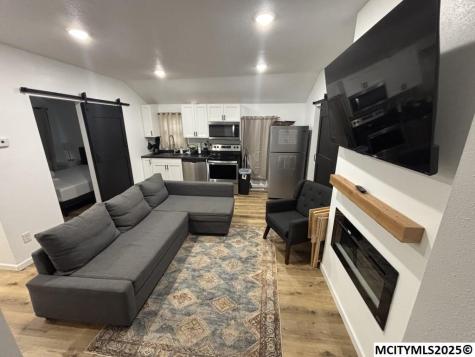 207 S 10th Street Clear Lake IA 50428