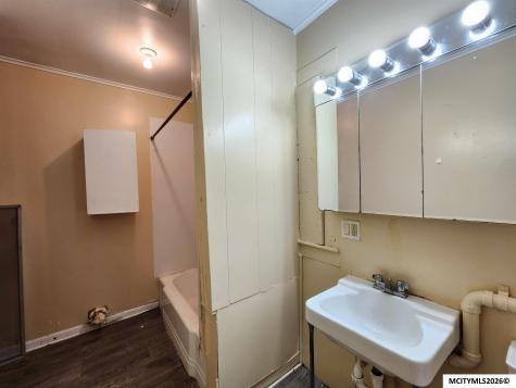 22 7th NW Mason City IA 50401