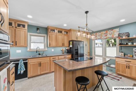 212 S Vermont Mason City IA 50401