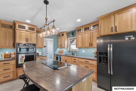 212 S Vermont Mason City IA 50401