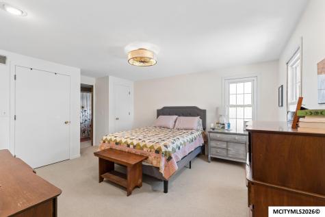 212 S Vermont Mason City IA 50401