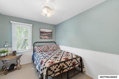 212 S Vermont Mason City IA 50401
