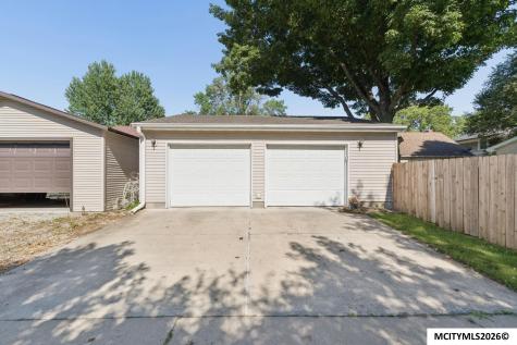 212 S Vermont Mason City IA 50401