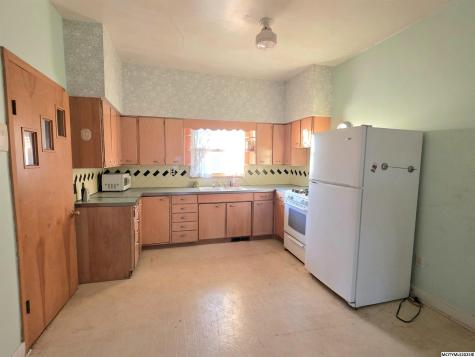 16115 Portland Avenue Mason City IA 50401