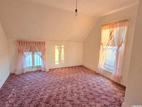 16115 Portland Avenue Mason City IA 50401