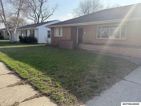 224 S Tennessee Place Mason City IA 50401
