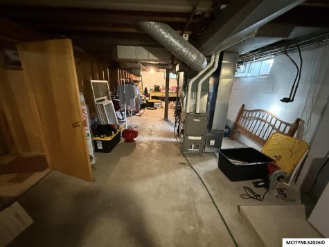 224 S Tennessee Place Mason City IA 50401