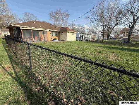 224 S Tennessee Place Mason City IA 50401