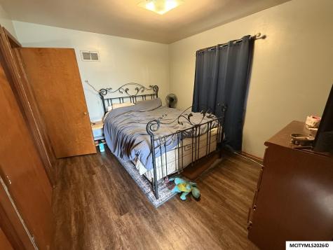 224 S Tennessee Place Mason City IA 50401