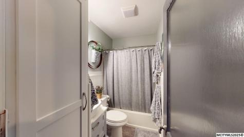 1044 Maple Drive Mason City IA 50401