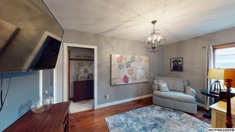 1044 Maple Drive Mason City IA 50401