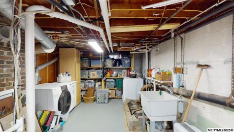 1044 Maple Drive Mason City IA 50401