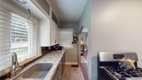 1044 Maple Drive Mason City IA 50401