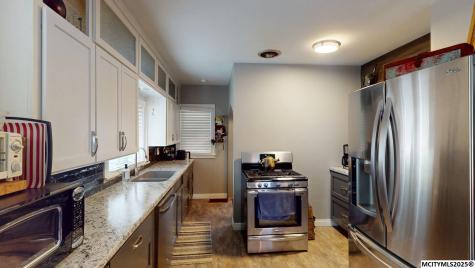 1044 Maple Drive Mason City IA 50401