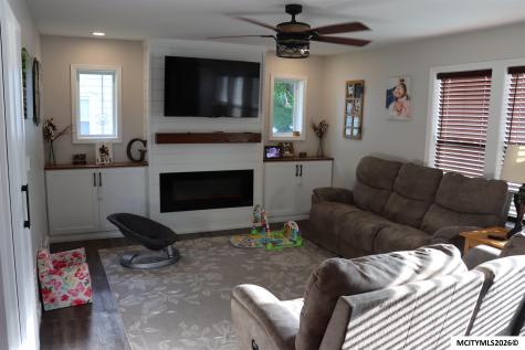 621 10th NE Mason City IA 50401