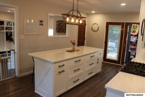 621 10th NE Mason City IA 50401