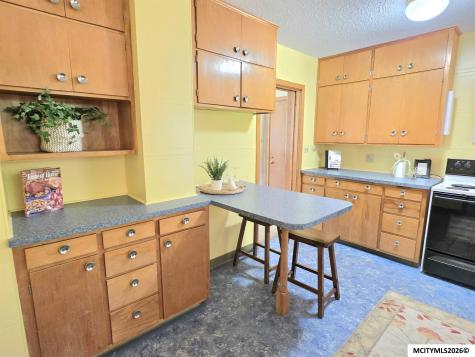 954 6th Place SE Mason City IA 50401