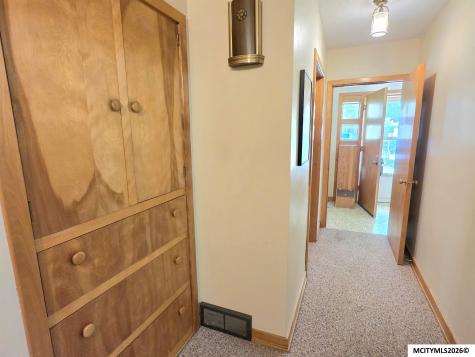 954 6th Place SE Mason City IA 50401