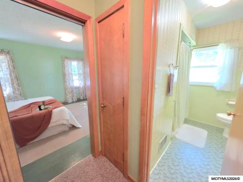 954 6th Place SE Mason City IA 50401